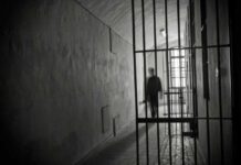 Un tribunal revisor confirmó la revocación de la libertad asistida a un condenado