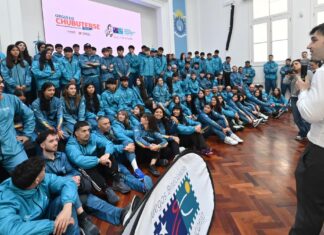 Chubut rumbo a los Juegos de la Araucanía: Torres recibió a los deportistas que competirán en Chile