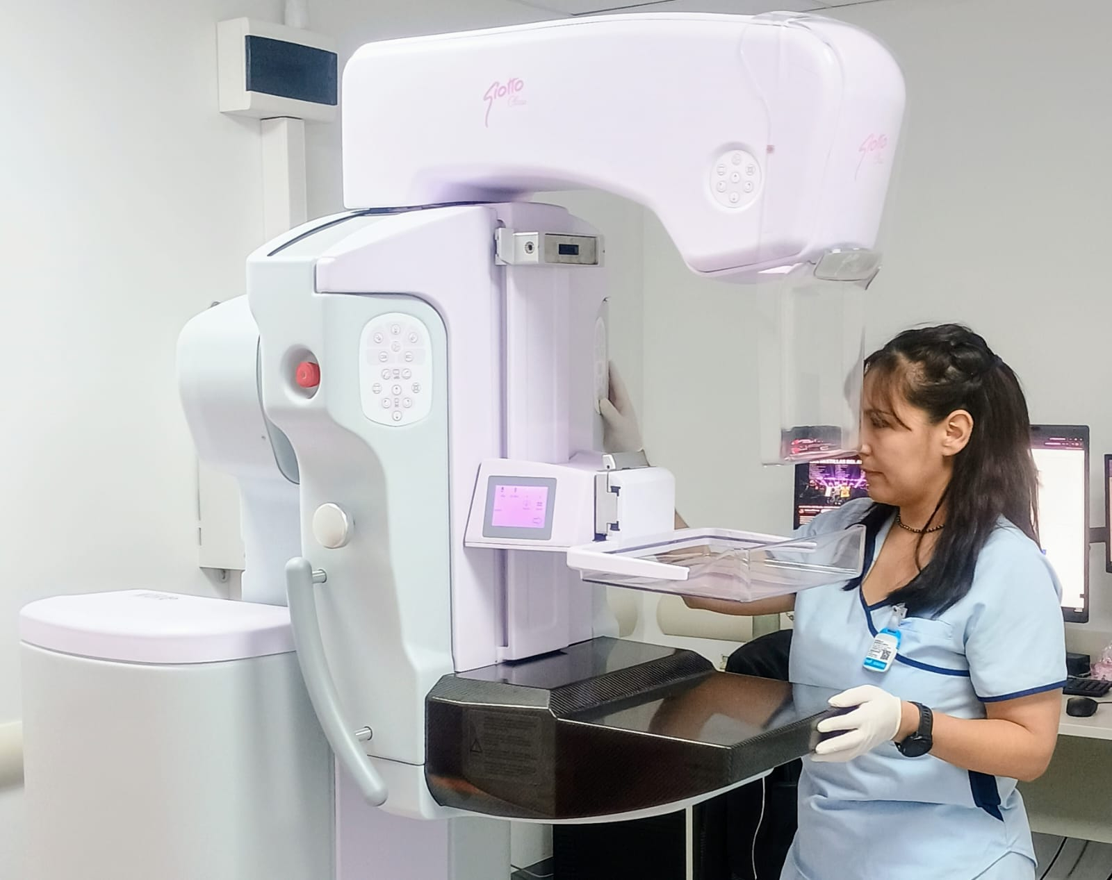 Octubre Rosa: hospitales cabecera ya realizaron más de 450 mamografías - Diario La Portada
